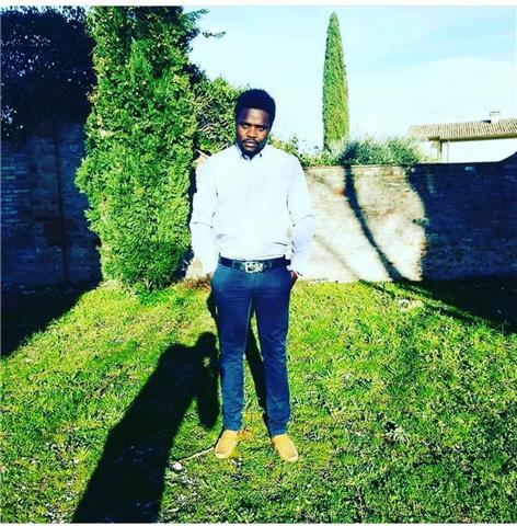 L'insegnante madrelingua inglese offre lezioni di lingue anche online per ragazzi a Perugia. Contatta in privato