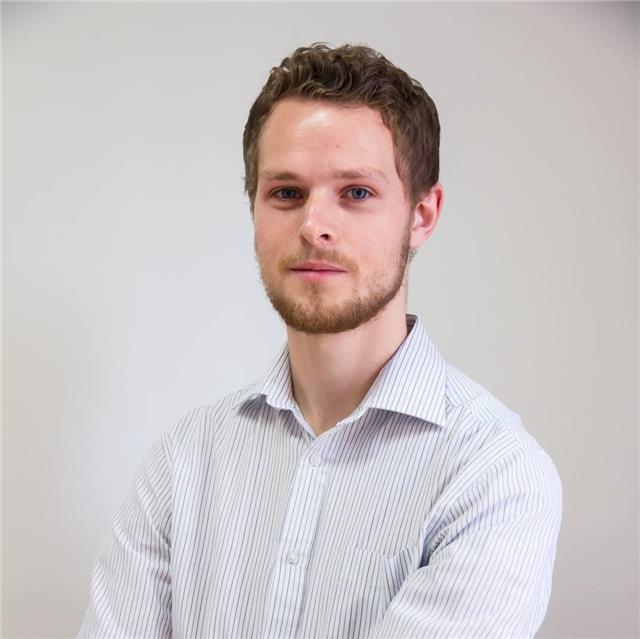 Native, experienced, qualified freelance English teacher from Oxford
