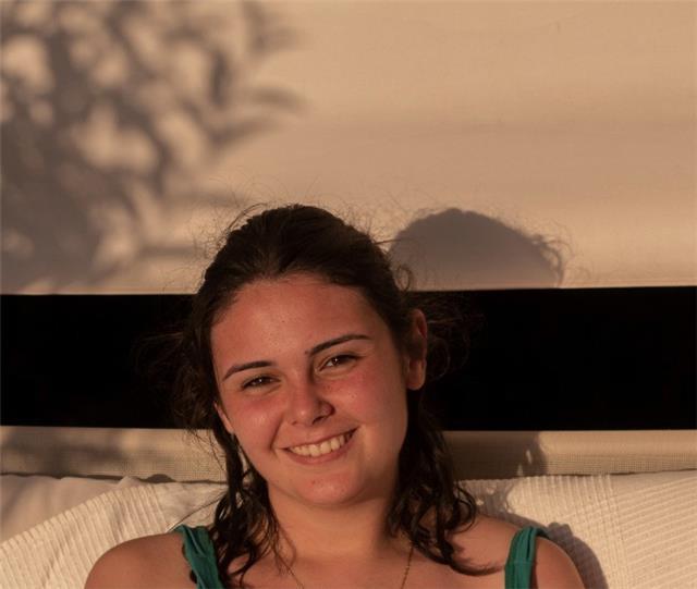 Estudiante ciclo de grado superior, da clases para alumnos de primaria. soy una chica muy sociable y responsable, con muy buena mano para l@s niñ@s