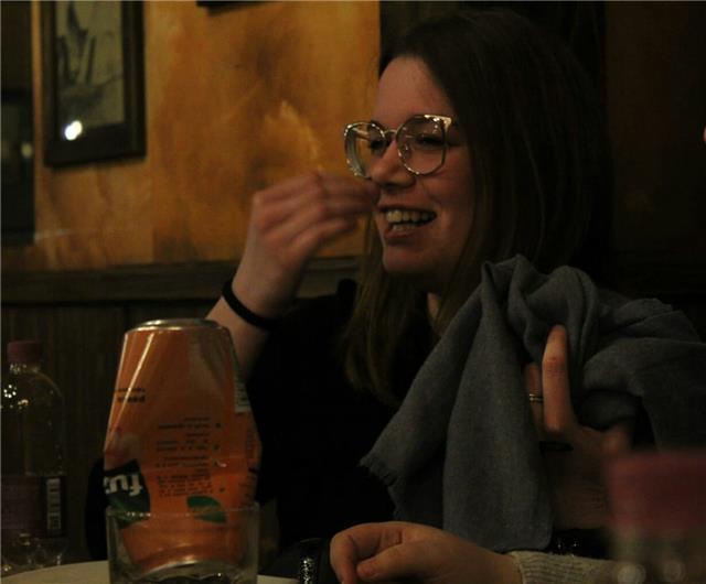 Buongiorno sono una ragazza di vent'anni diploma al Liceo delle Scienze Umane, frequento il corso di laurea in Sociologia presso l'Università Bicocca di Milano.
Mi piacerebbe aiutare chi trova difficoltà con la lingua italiana che è, di per sé, molto comp