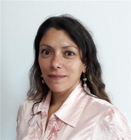 Soy una persona responsable, honesta, paciente, con don de gentes