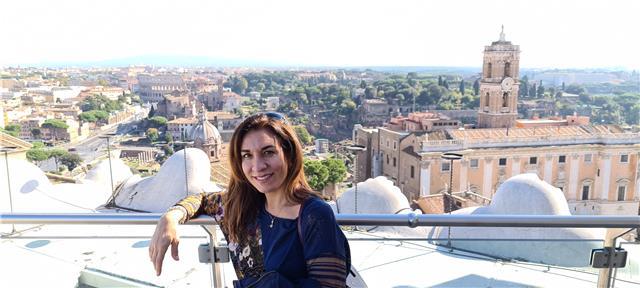 Prof di inglese scuole superiori e interprete/traduttrice impartisce efficaci lezioni online in tutta Italia. Prova gratuita!