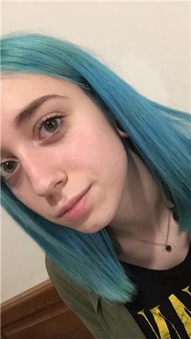 Diplomata con ottimi voti, studentessa di psicologia
