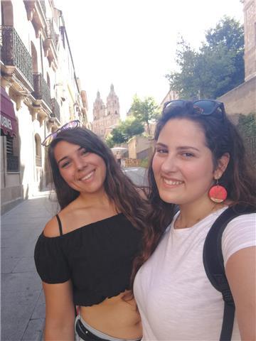 Laureanda in lettere moderne