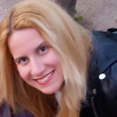 Profesora titulada para lengua y refuerzo escolar