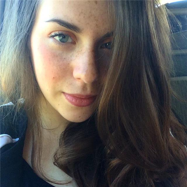 Sono laureata in fisica all’Università statale di Milano. Offro ripetizioni di matematica e fisica a studenti delle scuole elementari, medie e superiori. Sono in grado di spiegare in modo molto semplificato affinché chiunque possa capire anche le nozioni