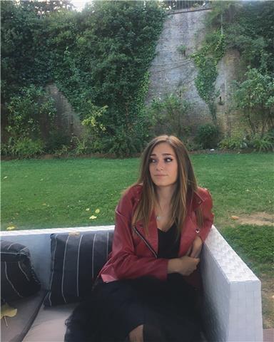 Ex studentessa di liceo classico offre aiuto in italiano, storia, geografia e inglese per bambini di elementari e medie