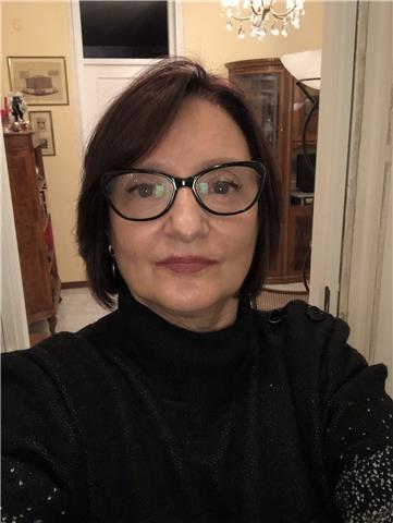 Laureata, madrelingua bilingue con esperienza a tutti i livelli