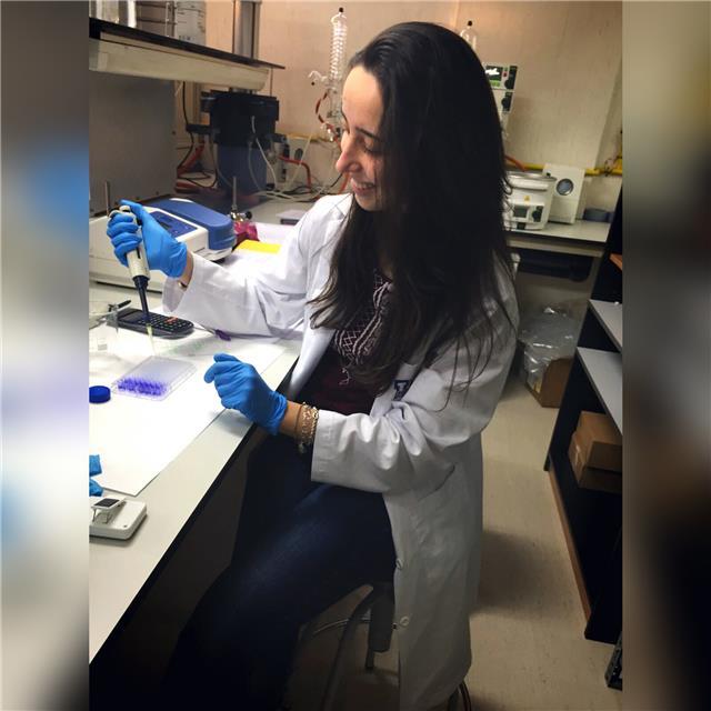 Clases de anatomía (saqué matrícula de honor), fisiología, biología, bioquímica, patología general y otras asignaturas de la carrera