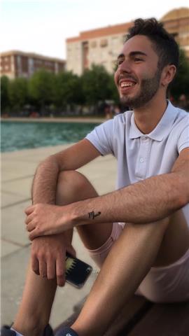 Doy refuerzo para niños de primaria. chico entregado y con muchas ganas de enseñar