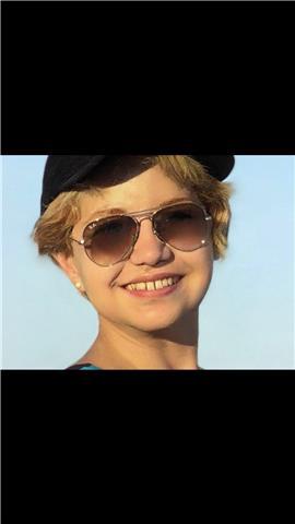 Eficiente , responsable y con voluntad para enseñar . a niños y adultos que deseen aprender español para comunicarse en ésta lengua