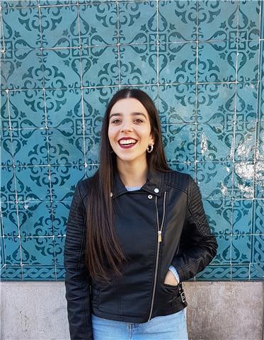 Profesora de inglés (hasta c1) y alemán (hasta b2) imparte clases para preparación de cualquier título a personas de todas las edades