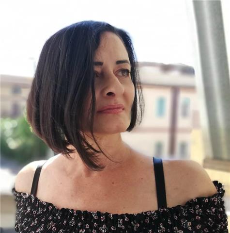 Docente impartisce lezioni di latino e greco a domicilio oppure online