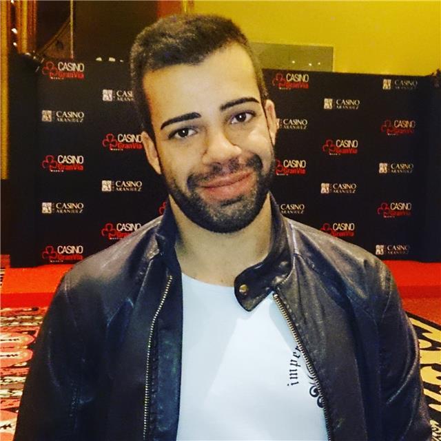 Doy clases particulares de matematicas a alumnos de hasta segundo de la eso y de filosofia o ética a cualquier alumno