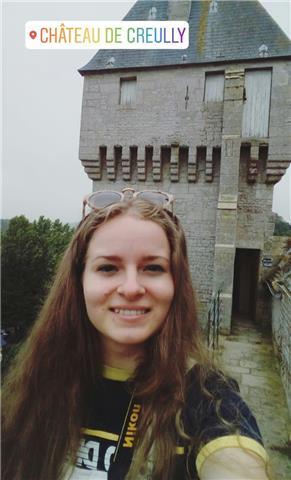 Graduada en biología sanitaria y opositora para hospital imparto clases