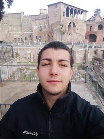 Sono uno studente universitario della facoltà di enogastronomia a roma3, offro lezioni private con risultati garantiti, contattatemi!
