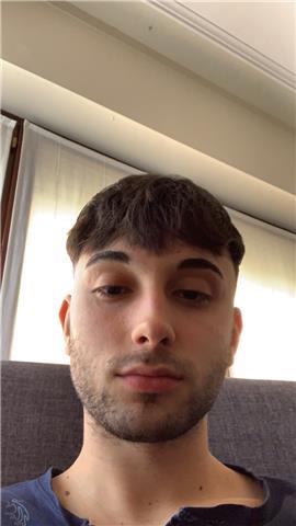 Buenas, soy estudiante de medicina de primer año en la universidad de deusto. gracias a mi carrera mantengo una serie de competencias y conocimientos interpersonales que me ayudan para poder asistir a otras personas en la docencia en todos los ciclo, así 