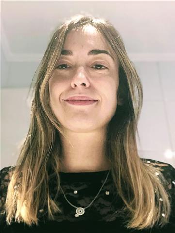 Nativa da clases de francés (online o presencial)