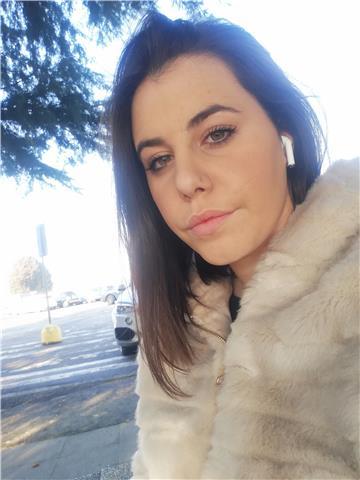 studentessa universitaria per ripetizioni