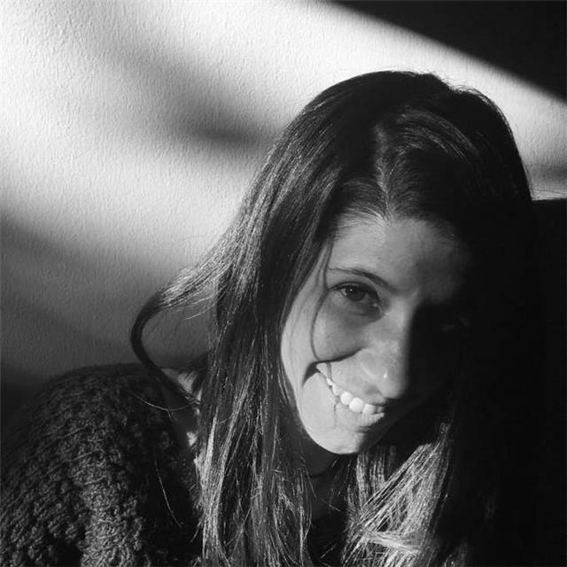 Soy licenciada en periodismo y manejo muy bien el idioma castellano. me gustaría ayudar a que más personas conozcan nuestra rica lengua