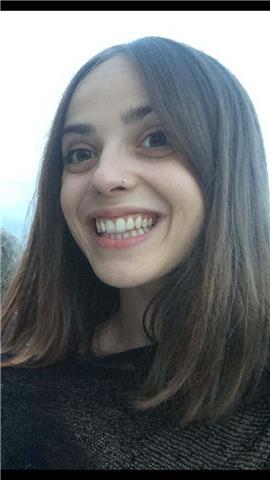 Laureata in lettere e filosofia