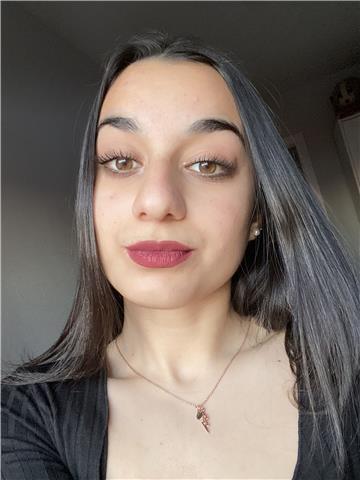 Estudiante de bachillerato de ciencias sociales dispuesta a ofrecer clases en la zona de madrid sur a niños