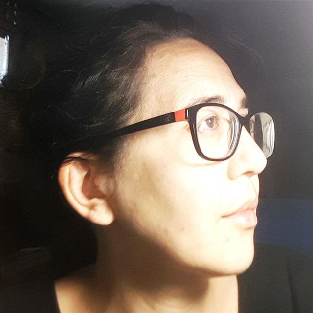 Profesora de bordado y pintura en tela. clases presenciales u online