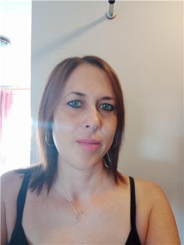 Hola,me llamo yessi y soy profesora de piano y lenguaje a niños,adolescentes así como de adultos,me cojo muy trabajo muy en serio y me gusta mucho. trabajé durante muchos años en bambini montjuic en girona donde pude disfrutar mucho de mi profesión.las cl