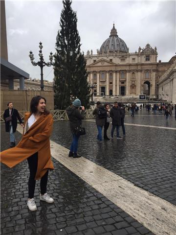 Insegnate madre lingua si spagnolo. anche insegno inglese e coreano