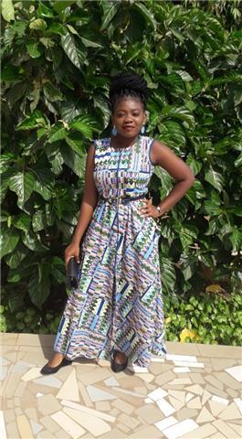Bonjour, Francesca, étudiante en communication avec un anglais excellent vous propose des cours particuliers pour vous apprendre la langue. Avec moi, vous serez capable de converser et de parler avec un excellent accent. N'hésitez pas à faire appel à moi,