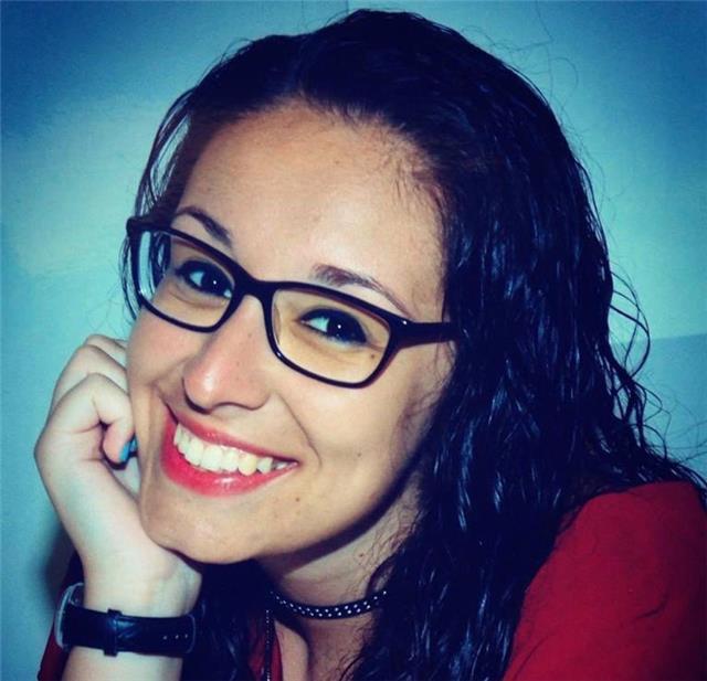 Laureata in traduzione offre ripetizioni/aiuto compiti in QUALSIASI MATERIA per studenti delle superiori