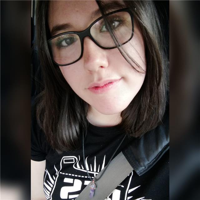 Profesora de inglés con nivel c1 avanzado que quiere impartir clases a niños de primaria o la eso