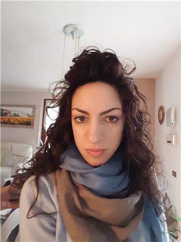 Diplomata Indirizzo Giuridico Economico Aziendale con Lingue Estere