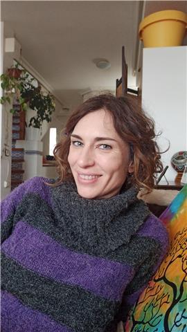 Ofrezco clases presenciales u online de hatha yoga, a particulares o a grupos