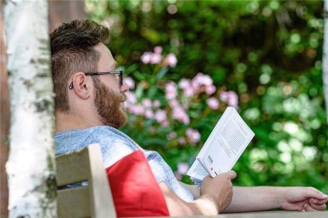 Etudiant à Strasbourg, la philosophie m'a accompagné dans mes différents parcours, depuis ma découverte passionnante au collège