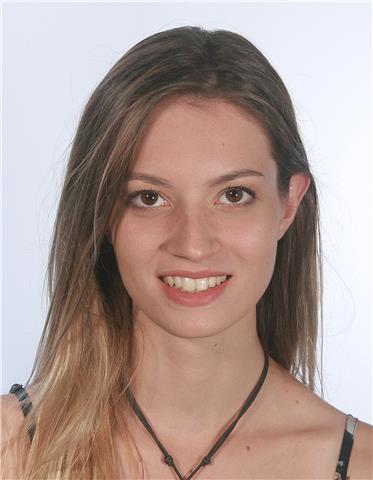 Laureata in possesso di certificazione offre lezioni e ripetizioni di inglese adatte a tutte le età