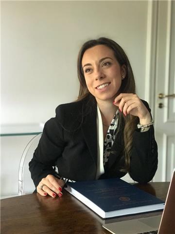Studentessa laureata in giurisprudenza con esperienza pluriennale all’estero impartisce lezioni private di inglese