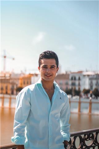 Doy clases de un amplio radio de asignaturas