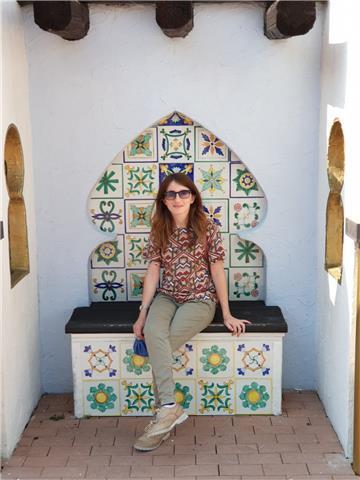 Sono laureata in lingue (inglese e spagnolo) e sono disponibile a insegnare anche italiano per stranieri a verona