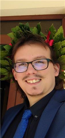 Ragazzo laureato in filosofia offre ripetizioni a prezzi modici. Molto flessibile