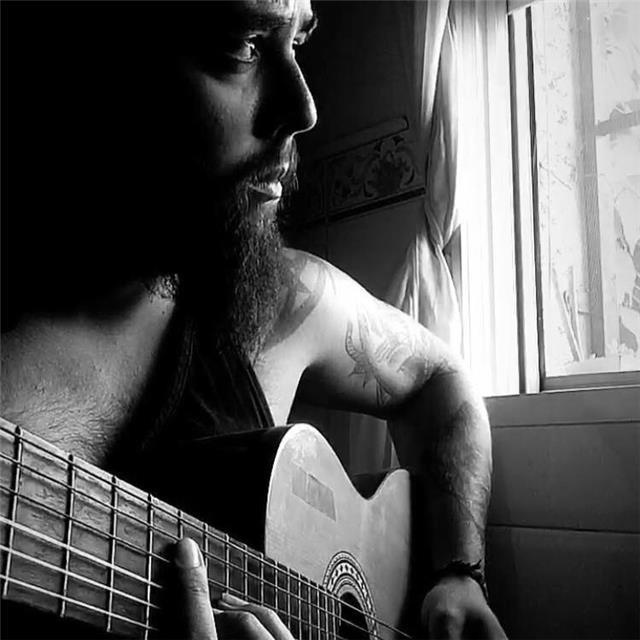 Clases de música: guitarra, bajo, piano, percusión y lenguaje musical