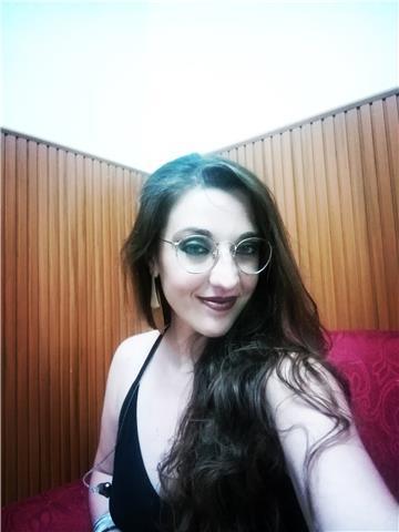 Studentessa laureanda dà ripetizioni a domicilio o, se più gradito, presso la propria abitazione. 
Tali ripetizioni sono destinate alle classi elementari e medie