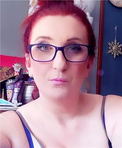 Universitaria se ofrece para dar clases de historia económicas