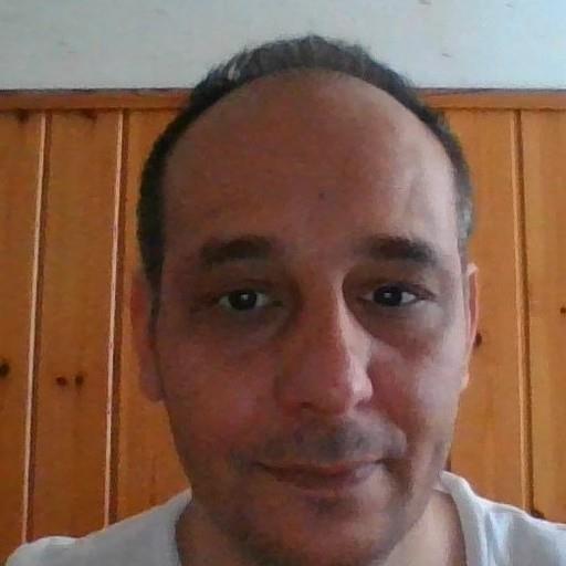 Insegnante di Programmatore .NET con esperienza decennale offre lezioni online