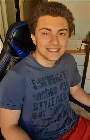 Studente offre lezioni di Inglese, italiano, storia e letteratura