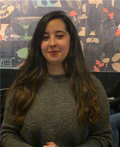 Je suis une jeune étudiante en master digital commerce je donne des cours d’anglais pour les débutants. Si vous êtes intéressé n’hésitez pas à me contacter!