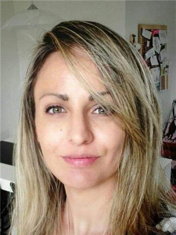 Diplomata al liceo classico, sono stata insegnante di sostegno e assistente educatrice nelle scuole secondarie per 5 anni. Ora offro accompagnamento allo studio e allo svolgimento di compiti e consegne per le materie umanistiche: italiano, storia, geograf