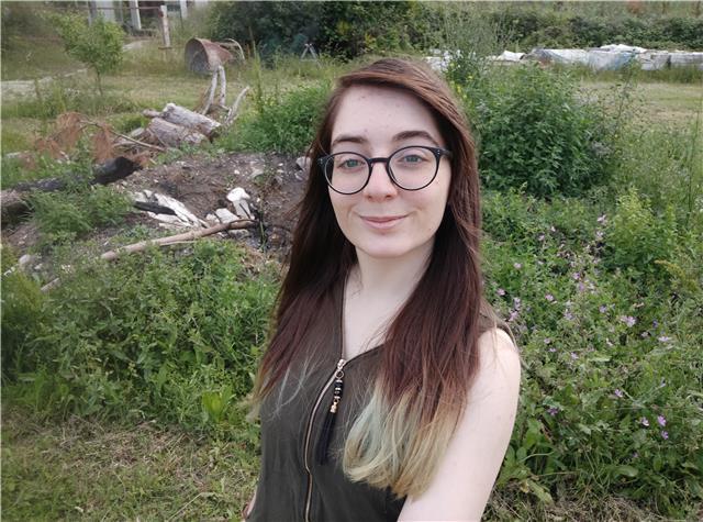 Studentessa al secondo anno di lettere offre ripetizioni di inglese, italiano, storia o storia dell'arte a studenti di elementari, medie e superiori