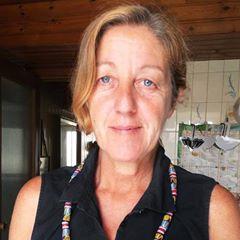 Clases de iniciacion al torno alfarero o clases de iniciación al modelado con barro y ceramica. taller de cerámica en sada. a coruña