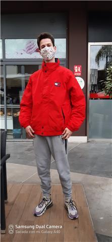 Graduado en filosofía, imparto clases teóricas para e.s.o. y bachillerato